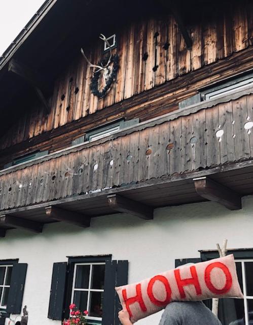 Forest Chalet, 15 Min To Salzburg Olt Town, And Most Beautiful Lakes, Secluded Location, 1,000 Sqm Garden, Mountainview, Panorama Sauna, Bath Whirlpool, Bbq&Bikes&Sunbeds For Free, Up To 10 P โกลลิง อันแดร์ ซัลซาค ภายนอก รูปภาพ