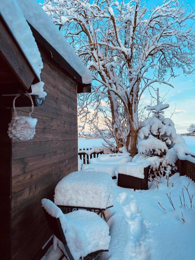 Forest Chalet, 15 Min To Salzburg Olt Town, And Most Beautiful Lakes, Secluded Location, 1,000 Sqm Garden, Mountainview, Panorama Sauna, Bath Whirlpool, Bbq&Bikes&Sunbeds For Free, Up To 10 P โกลลิง อันแดร์ ซัลซาค ภายนอก รูปภาพ