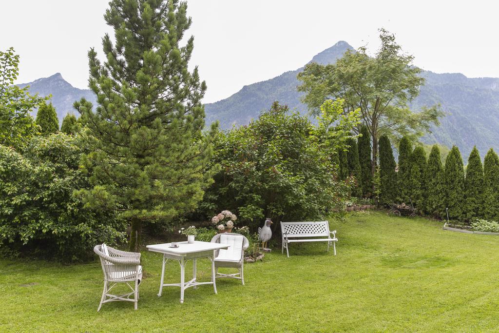 Forest Chalet, 15 Min To Salzburg Olt Town, And Most Beautiful Lakes, Secluded Location, 1,000 Sqm Garden, Mountainview, Panorama Sauna, Bath Whirlpool, Bbq&Bikes&Sunbeds For Free, Up To 10 P โกลลิง อันแดร์ ซัลซาค ภายนอก รูปภาพ