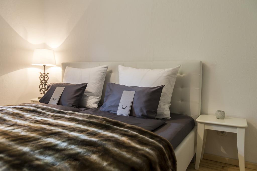 Forest Chalet, 15 Min To Salzburg Olt Town, And Most Beautiful Lakes, Secluded Location, 1,000 Sqm Garden, Mountainview, Panorama Sauna, Bath Whirlpool, Bbq&Bikes&Sunbeds For Free, Up To 10 P โกลลิง อันแดร์ ซัลซาค ห้อง รูปภาพ