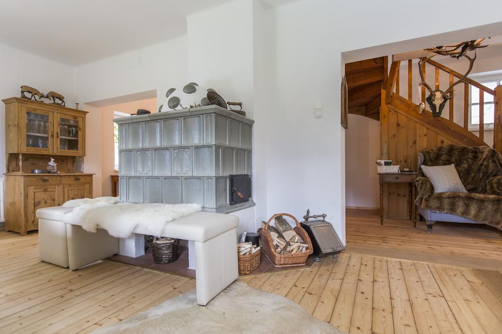 Forest Chalet, 15 Min To Salzburg Olt Town, And Most Beautiful Lakes, Secluded Location, 1,000 Sqm Garden, Mountainview, Panorama Sauna, Bath Whirlpool, Bbq&Bikes&Sunbeds For Free, Up To 10 P โกลลิง อันแดร์ ซัลซาค ห้อง รูปภาพ