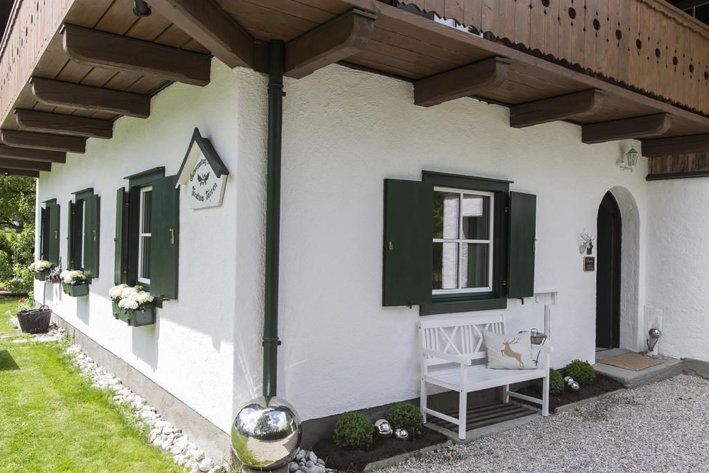 Forest Chalet, 15 Min To Salzburg Olt Town, And Most Beautiful Lakes, Secluded Location, 1,000 Sqm Garden, Mountainview, Panorama Sauna, Bath Whirlpool, Bbq&Bikes&Sunbeds For Free, Up To 10 P โกลลิง อันแดร์ ซัลซาค ภายนอก รูปภาพ